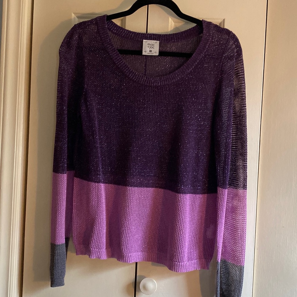 Light weight summer sweater size medium $15.00